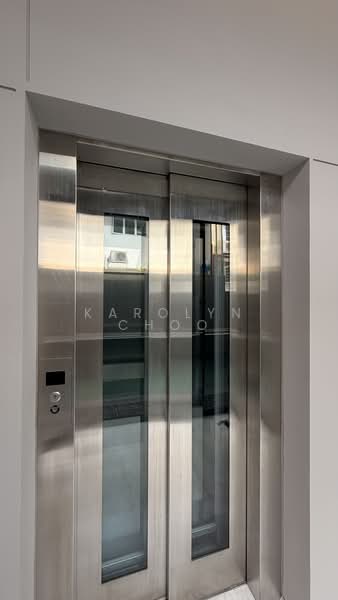 Golden Hill Estate, Li Hwan Drive, 5 Bedrooms, 5,300 sqft, Semi-Detached House For Rent, by Karolyn Choo, 500063994 - Interior - PropertyGuru.com.sg