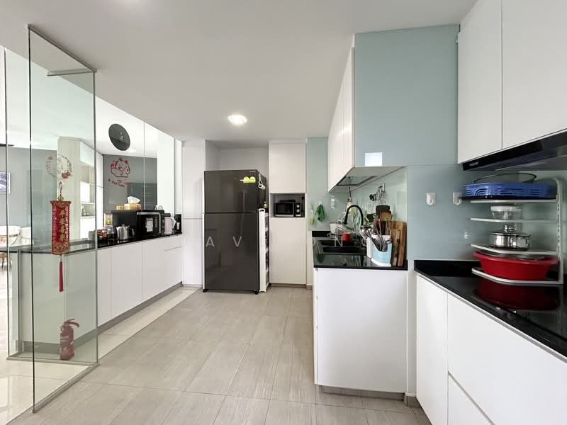 Chiltern Park, 131 Serangoon Avenue 3, Room Rental, 150 sqft, Condominium For Rent, by Dave Ong, 500063995 - Kitchen - PropertyGuru.com.sg