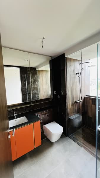 AMO Residence, 21 Ang Mo Kio Rise, 4 Bedrooms, 1,292 sqft, Condominium For Rent, by Perry Chee, 500063997 - Bathroom - PropertyGuru.com.sg