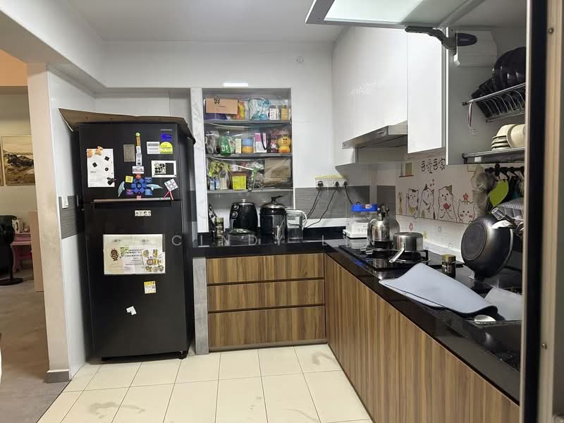691D Woodlands Drive 73 HDB Flat For Sale at S$ 630,000 | PropertyGuru Singapore - Kitchen