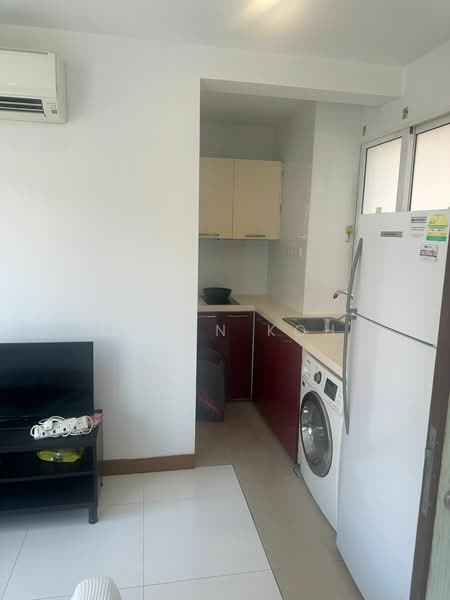 EiS Residences Condominium For Sale at S$ 695,000 | PropertyGuru Singapore - Kitchen