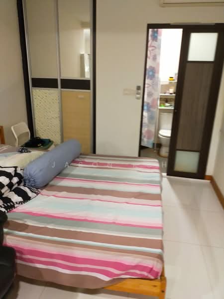 EiS Residences Condominium For Sale at S$ 695,000 | PropertyGuru Singapore - Bedroom