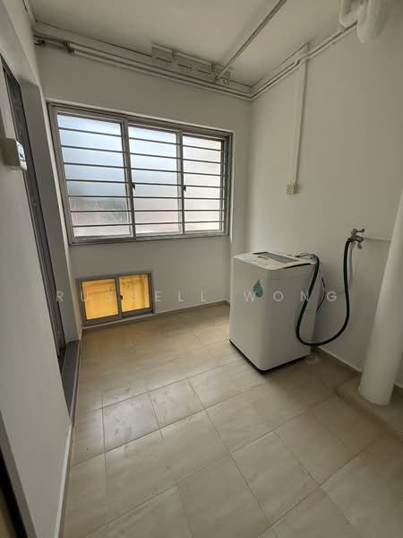 125 Bukit Merah View HDB Flat For Sale at S$ 888,000 | PropertyGuru Singapore - Service Yard