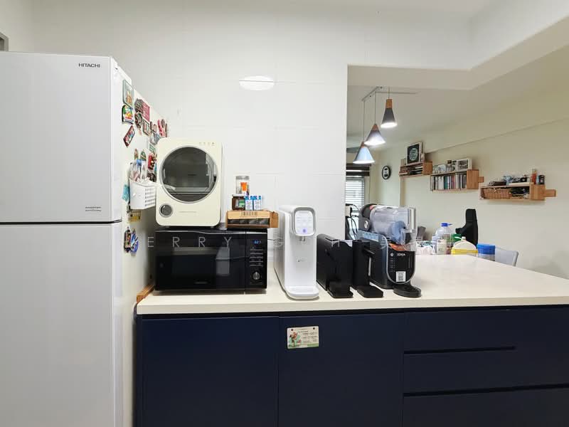 188C Bedok North Street 4 HDB Flat For Sale at S$ 650,000 | PropertyGuru Singapore - Kitchen
