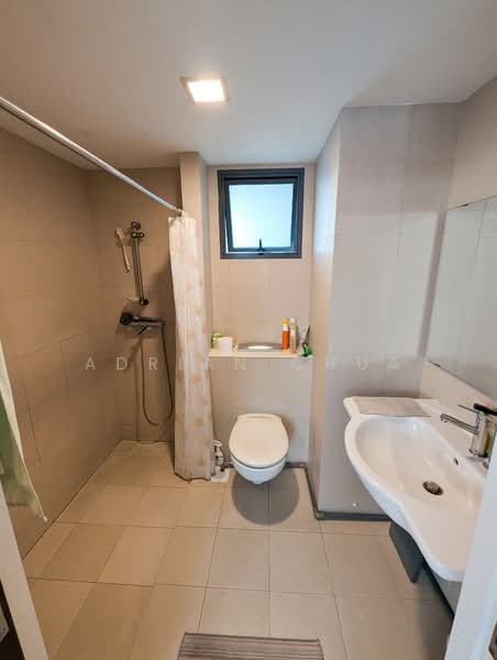 1 Cantonment Road HDB Flat For Sale at S$ 1,588,000 | PropertyGuru Singapore - Bathroom