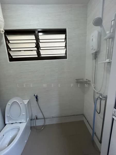 148 Simei Street 1 HDB Flat For Sale at S$ 618,000 | PropertyGuru Singapore - Bathroom