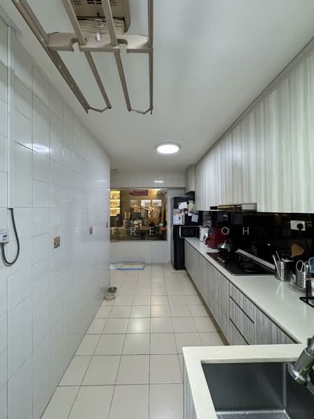 408A Fernvale Road HDB Flat For Sale at S$ 838,888 | PropertyGuru Singapore - Kitchen