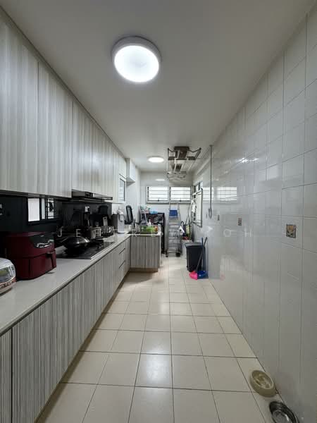 408A Fernvale Road HDB Flat For Sale at S$ 838,888 | PropertyGuru Singapore - Kitchen