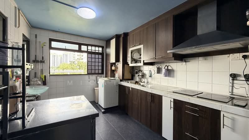 51 New Upper Changi Road HDB Flat For Sale at S$ 519,999 | PropertyGuru Singapore - Kitchen