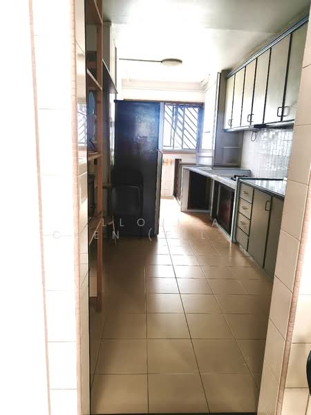 142 Petir Road, 142 Petir Road, 3 Bedrooms, 1,109 sqft, HDB Flat For Rent, by Ellouisa Chen (Elle Chen), 500064082 - Kitchen - PropertyGuru.com.sg