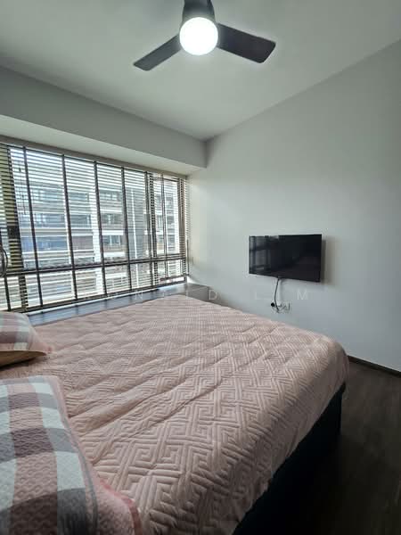 D'Nest Condominium For Sale at S$ 2,300,000 | PropertyGuru Singapore - Master Bedroom