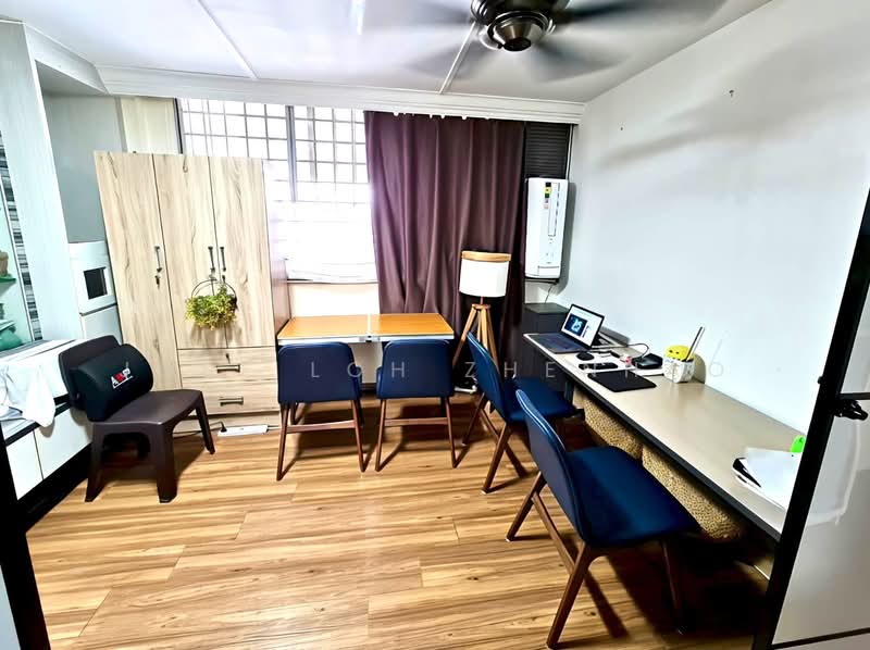 504 Hougang Avenue 8 HDB Flat For Sale at S$ 590,000 | PropertyGuru Singapore - Study