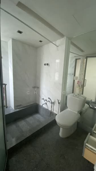 Water Place Condominium For Sale at S$ 3,100,000 | PropertyGuru Singapore - Bathroom