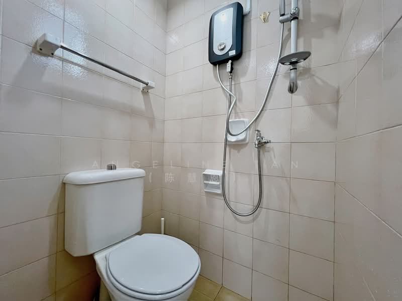 Glendale Park, 23 Hillview Avenue, Room Rental, 120 sqft, Condominium For Rent, by Angeline Tan (陈慧恩）, 500064095 - Bathroom - PropertyGuru.com.sg