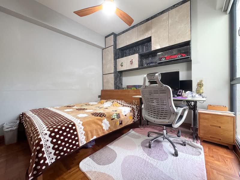 Regentville Condominium For Sale at S$ 1,600,000 | PropertyGuru Singapore - Bedroom