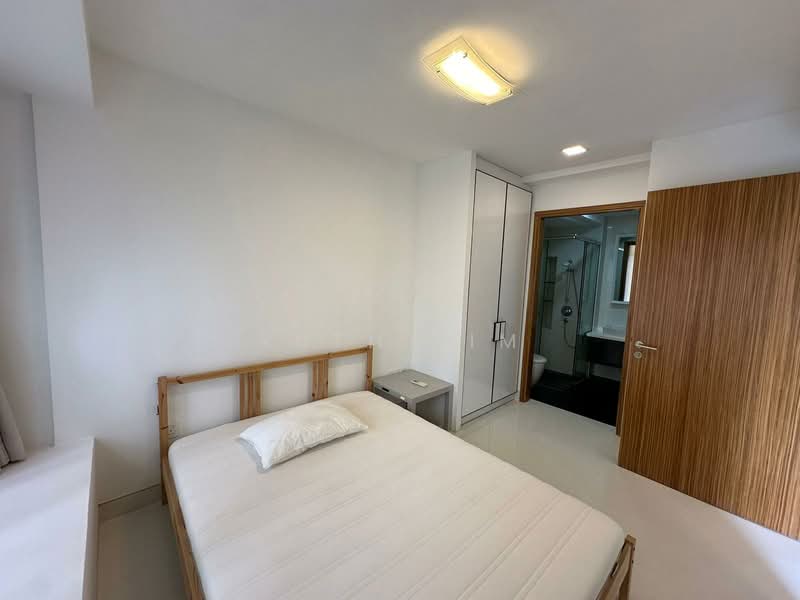 RV Edge Condominium For Sale at S$ 958,000 | PropertyGuru Singapore - Bedroom
