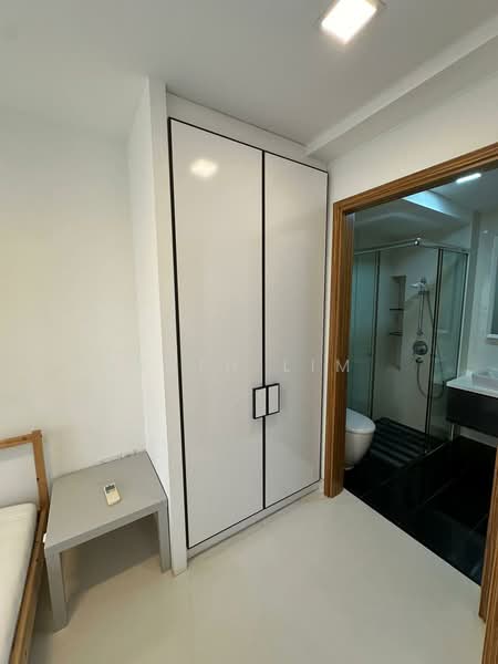 RV Edge Condominium For Sale at S$ 958,000 | PropertyGuru Singapore - Bedroom