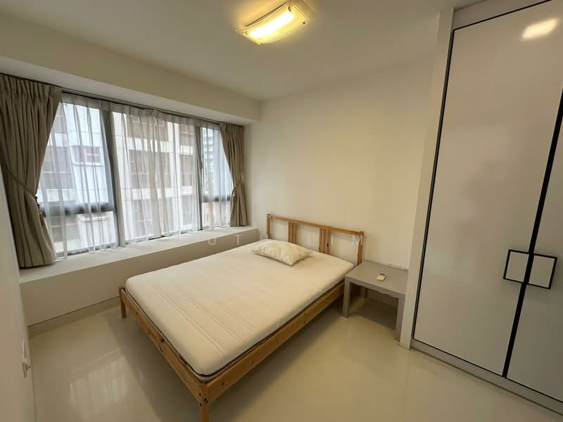 RV Edge Condominium For Sale at S$ 958,000 | PropertyGuru Singapore - Bedroom