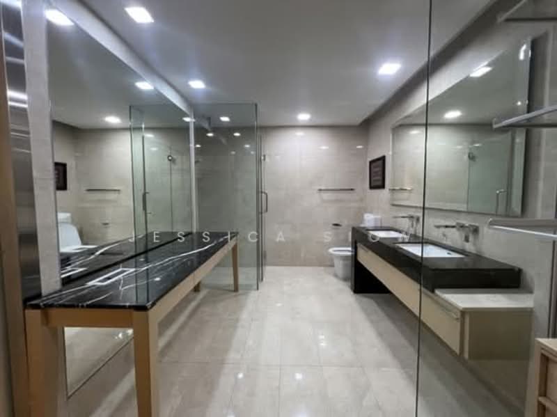 Marina Bay Suites Apartment For Sale at S$ 6,000,000 | PropertyGuru Singapore - Bathroom