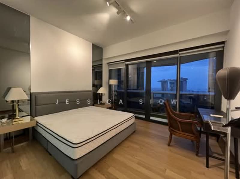 Marina Bay Suites Apartment For Sale at S$ 6,000,000 | PropertyGuru Singapore - Bedroom