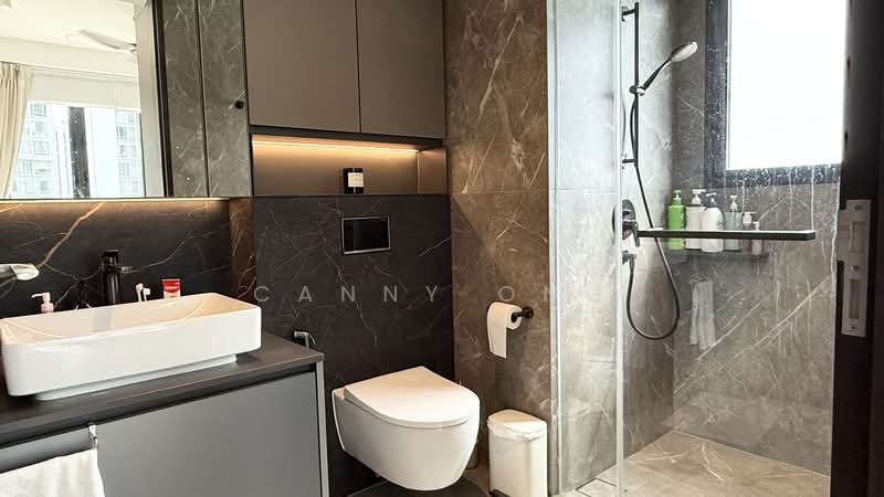 Irwell Hill Residences Condominium For Sale at S$ 2,150,000 | PropertyGuru Singapore - Bathroom