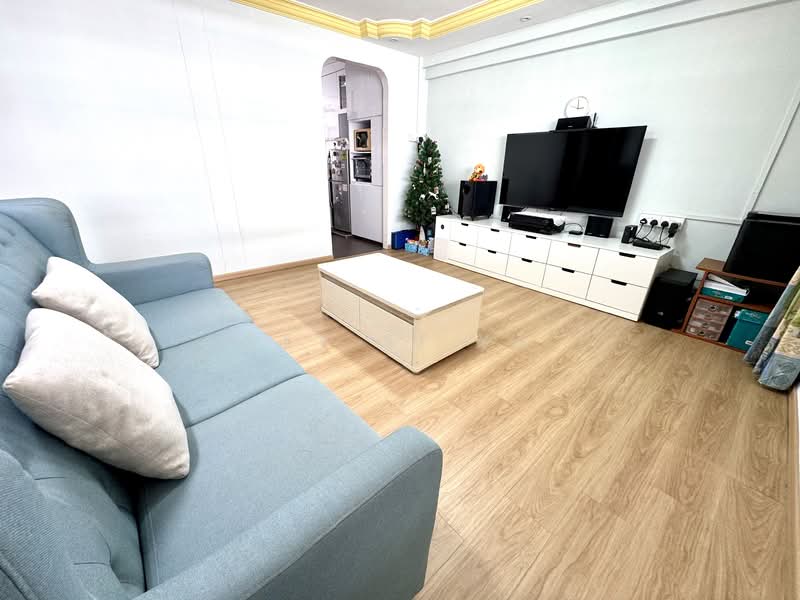 141 Bishan Street 12 HDB Flat For Sale at S$ 698,000 | PropertyGuru Singapore - Living Room