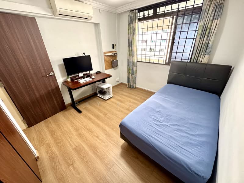 141 Bishan Street 12 HDB Flat For Sale at S$ 698,000 | PropertyGuru Singapore - Bedroom