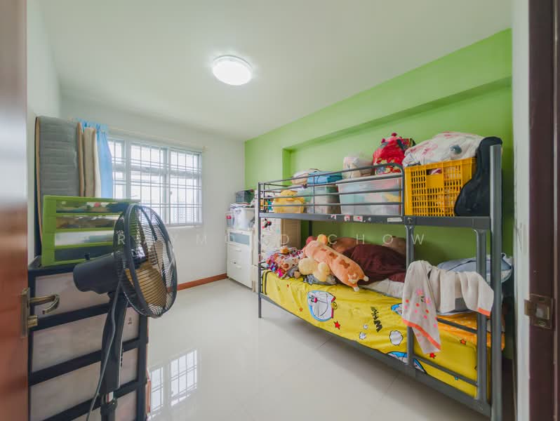 803B Keat Hong Close HDB Flat For Sale at S$ 618,000 | PropertyGuru Singapore - Bedroom