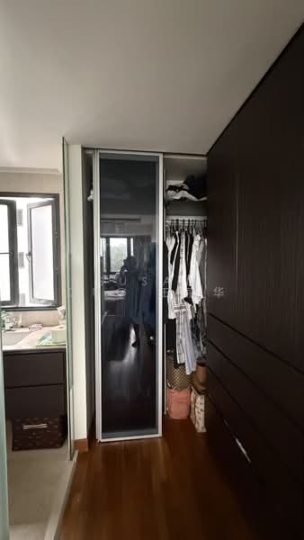 Waterfront Isle Condominium For Sale at S$ 2,588,888 | PropertyGuru Singapore - Interior