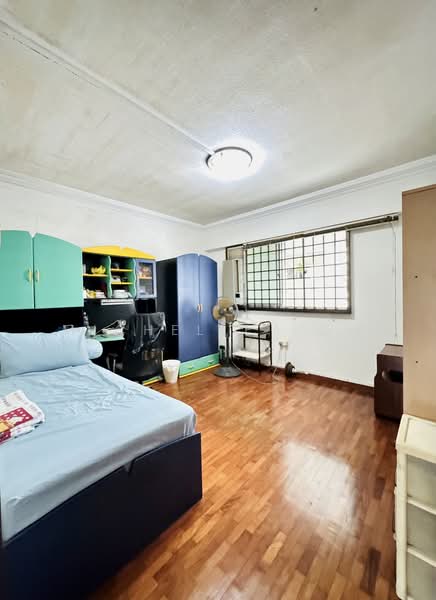 894 Tampines Street 81 HDB Flat For Sale at S$ 999,990 | PropertyGuru Singapore - Bedroom