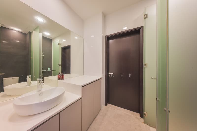 The Hillier, 6 Hillview Rise, 2 Bedrooms, 840 sqft, Condominium For Rent, by Sera Kuek, 500064139 - Bathroom - PropertyGuru.com.sg
