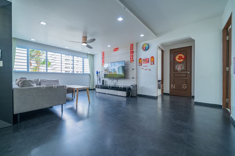 532 Hougang Avenue 6, 532 Hougang Avenue 6, 3 Bedrooms, 1,302 sqft, HDB Flat For Sale, by Ong Chun Pheng (CP), 500064142 - Living Room - PropertyGuru.com.sg