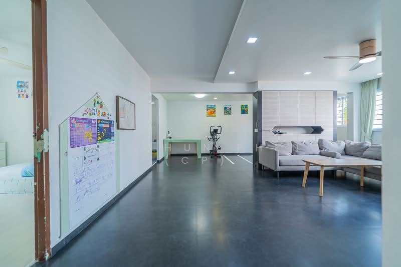 532 Hougang Avenue 6, 532 Hougang Avenue 6, 3 Bedrooms, 1,302 sqft, HDB Flat For Sale, by Ong Chun Pheng (CP), 500064142 - Living Room - PropertyGuru.com.sg