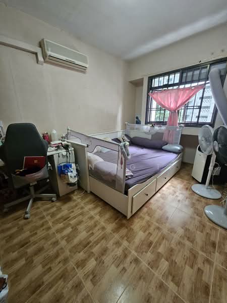 85 Telok Blangah Heights HDB Flat For Sale at S$ 968,000 | PropertyGuru Singapore - Bedroom