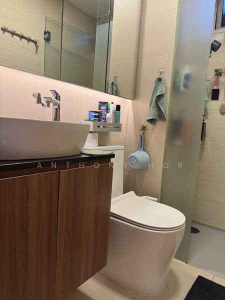 Waterview, 91 Tampines Avenue 1, 2 Bedrooms, 786 sqft, Condominium For Sale, by Anthony Hor, 500064153 - Bathroom - PropertyGuru.com.sg