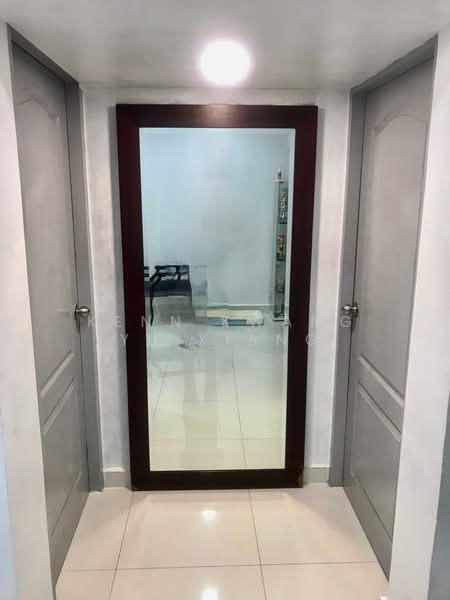 223 Ang Mo Kio Avenue 1 HDB Flat For Sale at S$ 450,000 | PropertyGuru Singapore - Interior