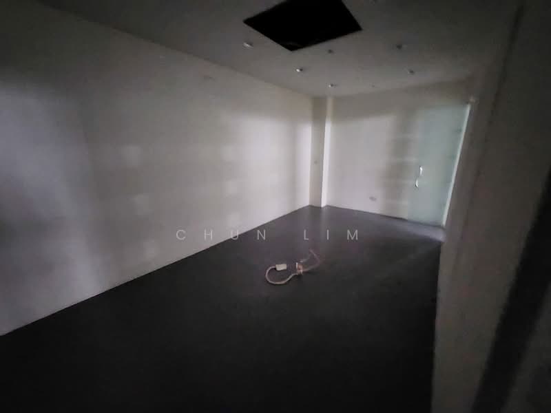 Prime Industrial Building, 39B Jalan Pemimpin, 3,000 sqft, Light Industrial (B1) For Rent, by Ho Juat Keng, 500064161 - Interior - CommercialGuru.com.sg