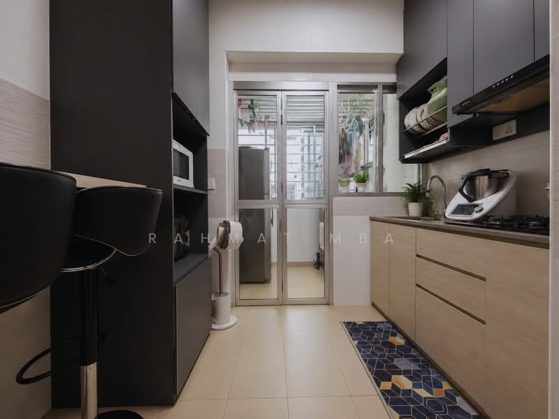 409A Northshore Drive, 409A Northshore Drive, 2 Bedrooms, 721 sqft, HDB Flat For Sale, by Rahmat MBA, 500064163 - Kitchen - PropertyGuru.com.sg