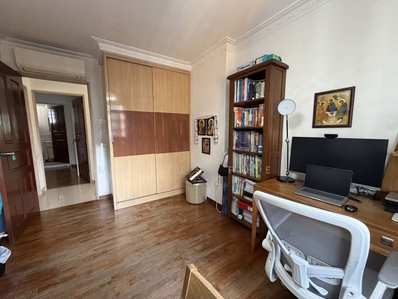 675B Jurong West Street 64 HDB Flat For Sale at S$ 660,000 | PropertyGuru Singapore - Study