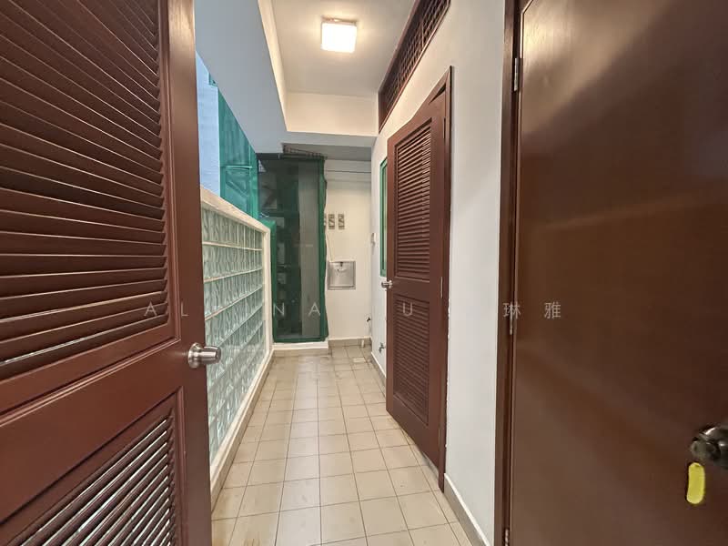 Service Yard with small room