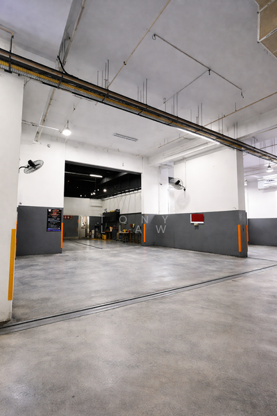 Wcega Plaza, 1 Bukit Batok Crescent, 3,229 sqft, Light Industrial (B1) For Sale, by Tony Liaw, 500064175 - Interior - CommercialGuru.com.sg