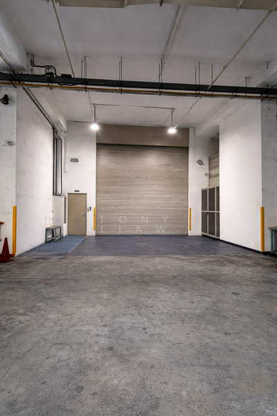 Wcega Plaza, 1 Bukit Batok Crescent, 3,229 sqft, Light Industrial (B1) For Sale, by Tony Liaw, 500064175 - Interior - CommercialGuru.com.sg
