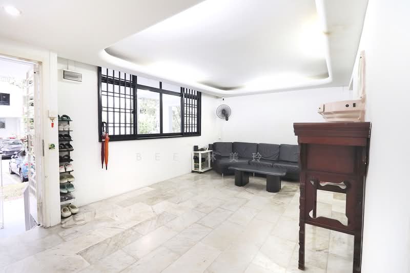 315 Ubi Avenue 1 HDB Flat For Sale at S$ 588,000 | PropertyGuru Singapore - Living Room