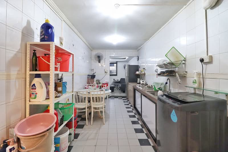 315 Ubi Avenue 1 HDB Flat For Sale at S$ 588,000 | PropertyGuru Singapore - Kitchen