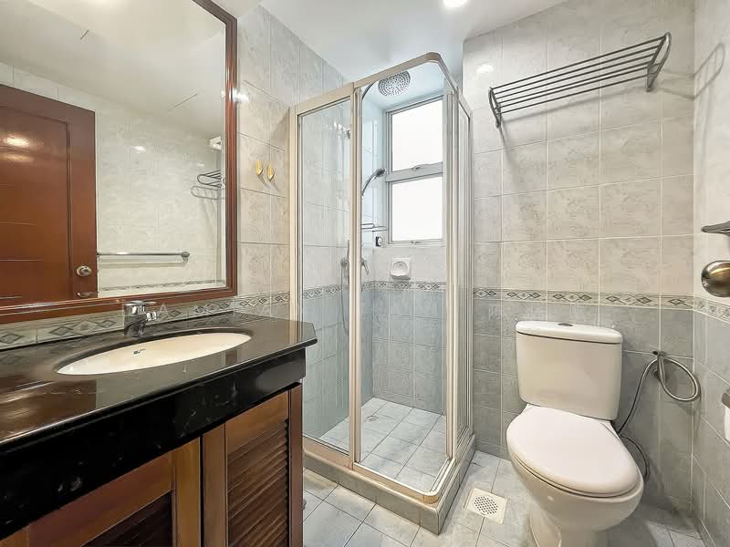 Northoaks Condominium For Sale at S$ 1,250,000 | PropertyGuru Singapore - Bathroom