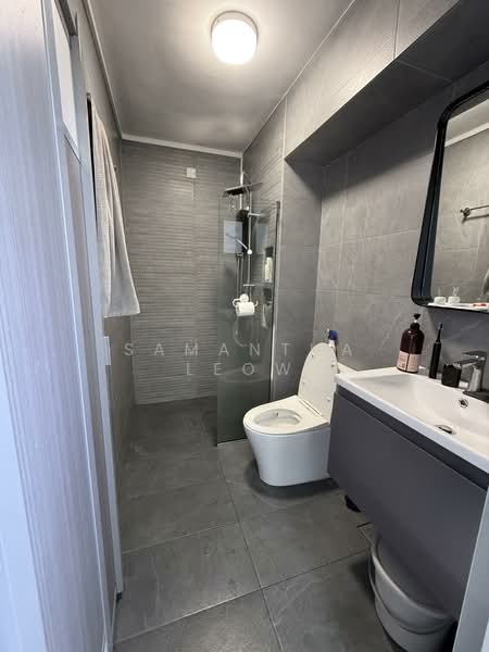 466 Segar Road, 466 Segar Road, Room Rental, 100 sqft, HDB Flat For Rent, by Samantha Leow, 500064197 - Bathroom - PropertyGuru.com.sg