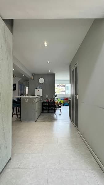 646 Hougang Avenue 8 HDB Flat For Sale at S$ 1,100,000 | PropertyGuru Singapore - Interior