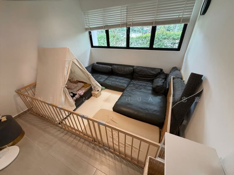 103 Potong Pasir Avenue 1 HDB Flat For Sale at S$ 750,000 | PropertyGuru Singapore - Living Room