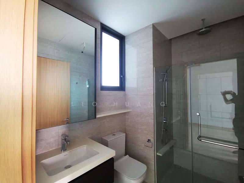 City Gate Apartment For Sale at S$ 1,658,000 | PropertyGuru Singapore - Bathroom