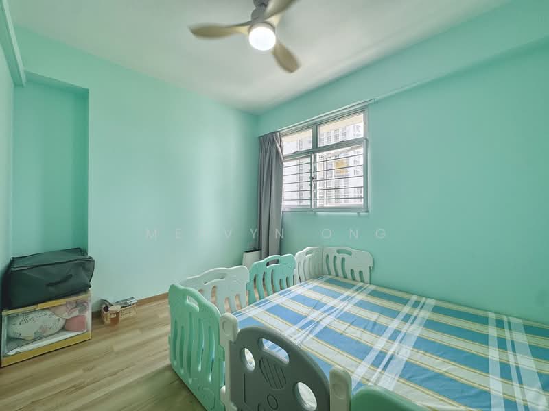 406A Northshore Drive HDB Flat For Sale at S$ 678,000 | PropertyGuru Singapore - Bedroom
